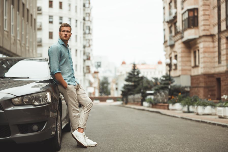 découvrez l'assurance auto spécialement conçue pour les jeunes conducteurs ! profitez de tarifs compétitifs, d'une couverture adaptée à vos besoins et d'un accompagnement personnalisé pour une conduite sereine. obtenez rapidement un devis en ligne et roulez en toute sécurité.