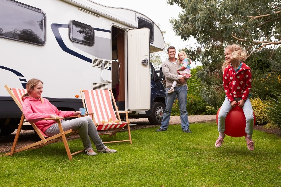 découvrez notre assurance spécialisée pour les caravanes, offrant une protection complète pour votre véhicule de loisirs. profitez de garanties adaptées à vos besoins et voyagez l'esprit tranquille, où que vous soyez.