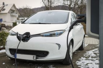 découvrez notre assurance auto spécialement conçue pour les véhicules électriques. protégez votre véhicule innovant avec des garanties adaptées, une couverture optimale et des services exclusifs. simplifiez votre conduite électrique en toute sérénité.
