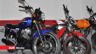 découvrez les dernières tendances du marché des motos : alors que les ventes de motos neuves connaissent une baisse, le marché de l'occasion reste solide. explorez les raisons derrière ce phénomène et les opportunités qu'il offre aux passionnés et acheteurs.