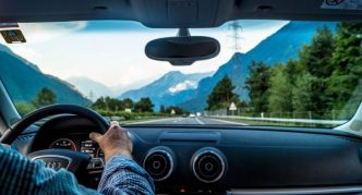 découvrez comment l'assurance auto aux états-unis favorise l'intelligence artificielle pour améliorer l'expérience des conducteurs et personnaliser les couvertures.