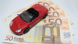 découvrez des astuces efficaces pour réduire le coût de votre assurance auto et économiser sur vos garanties sans compromettre votre sécurité.