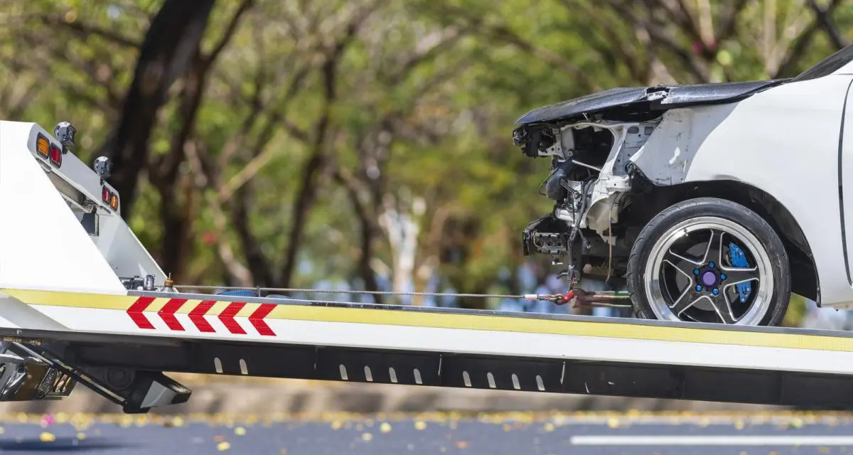 découvrez pourquoi les primes d'assurance auto vont augmenter en 2026, les facteurs influençant cette hausse et comment mieux préparer votre budget automobile.