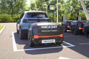 découvrez notre remorque-batterie offrant une autonomie exceptionnelle de plus de 300 km pour vos déplacements longue distance en toute sérénité.