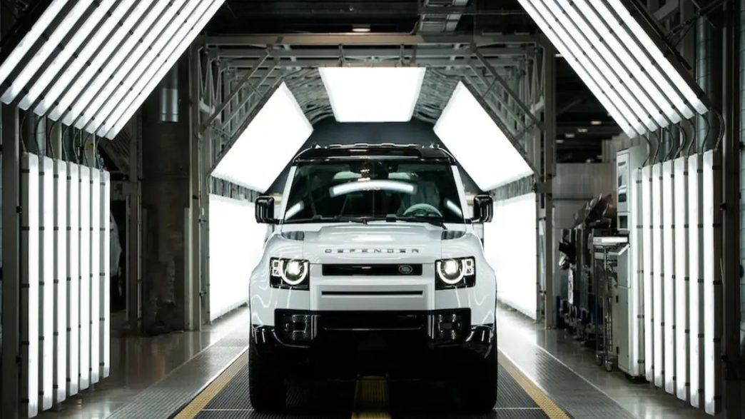 le soutien financier du gouvernement à jaguar land rover suscite des controverses et débats quant à son impact économique et environnemental.